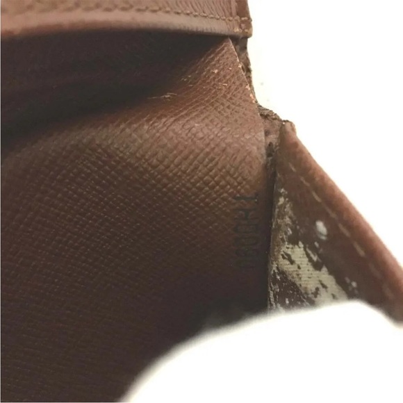 Authentic Louis Vuitton Monogram Portefeiulle Elise Trifold Wallet- - Picture 7 of 8